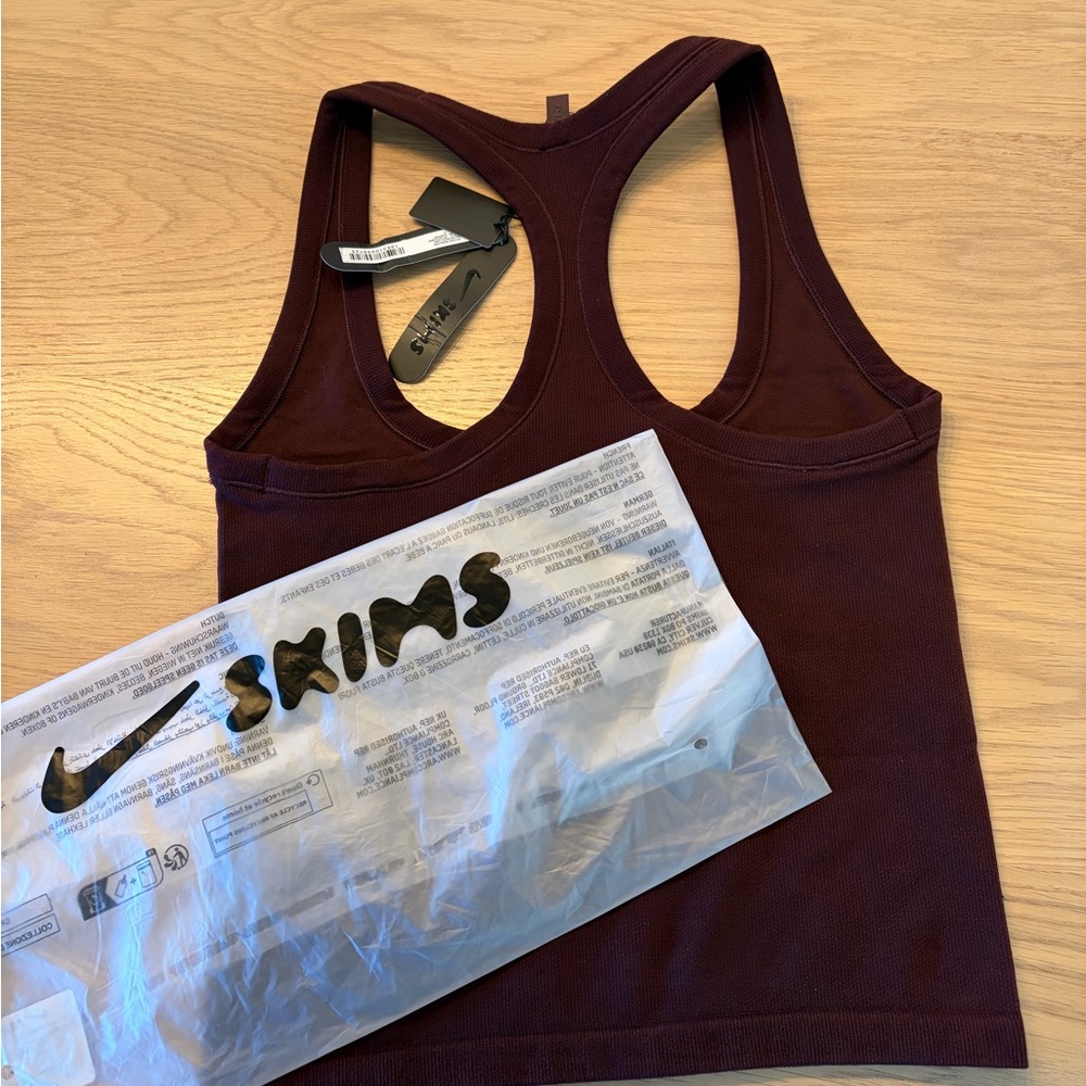 SKIMS Nike Vintage Seamless Racer Back Tank Currant